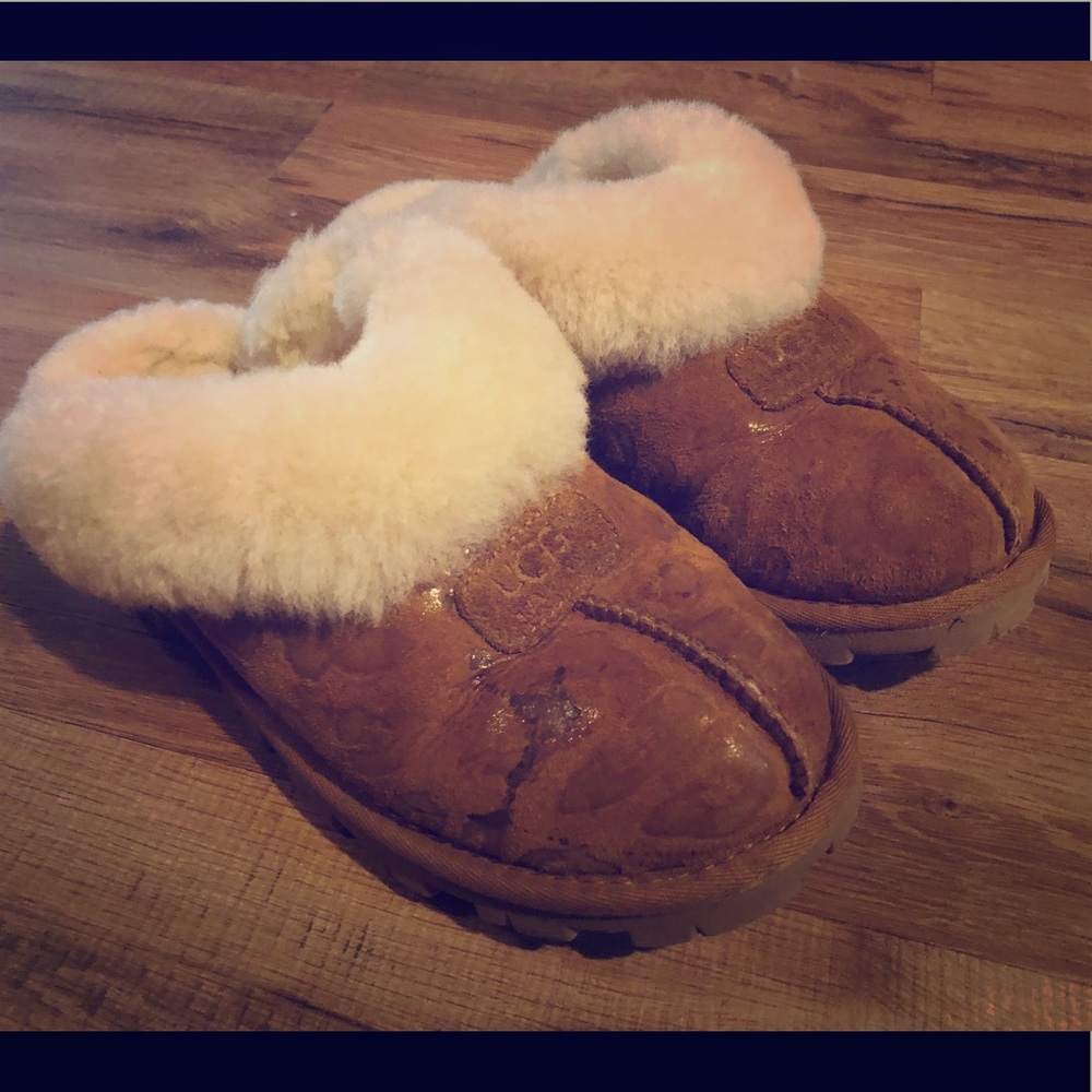 UGG  slippers EUC